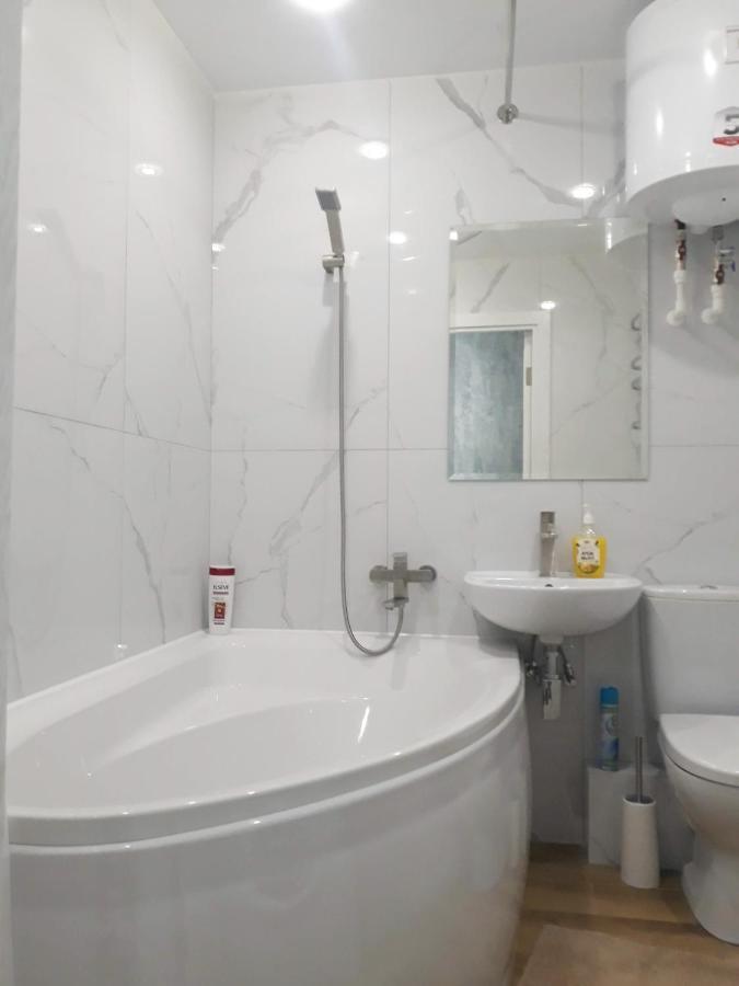 Виталия Матусевича Дом 4 Kryvyj Rih Exteriör bild